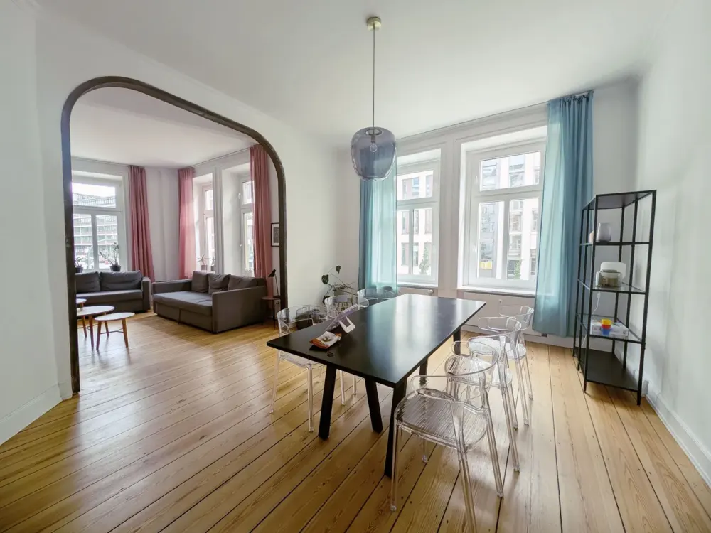 Hochwertige, modernisierte 4,5-Zimmer-Altbau-Wohnung in Hamburgs Neustadt