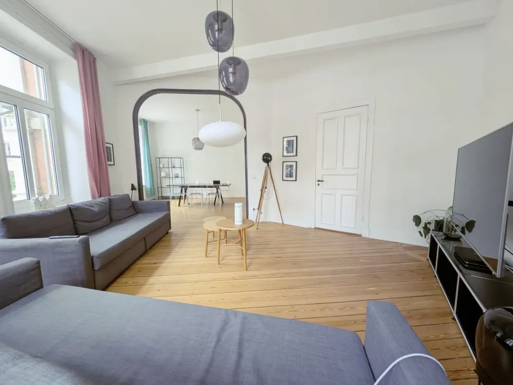 Hochwertige, modernisierte 4,5-Zimmer-Altbau-Wohnung in Hamburgs Neustadt