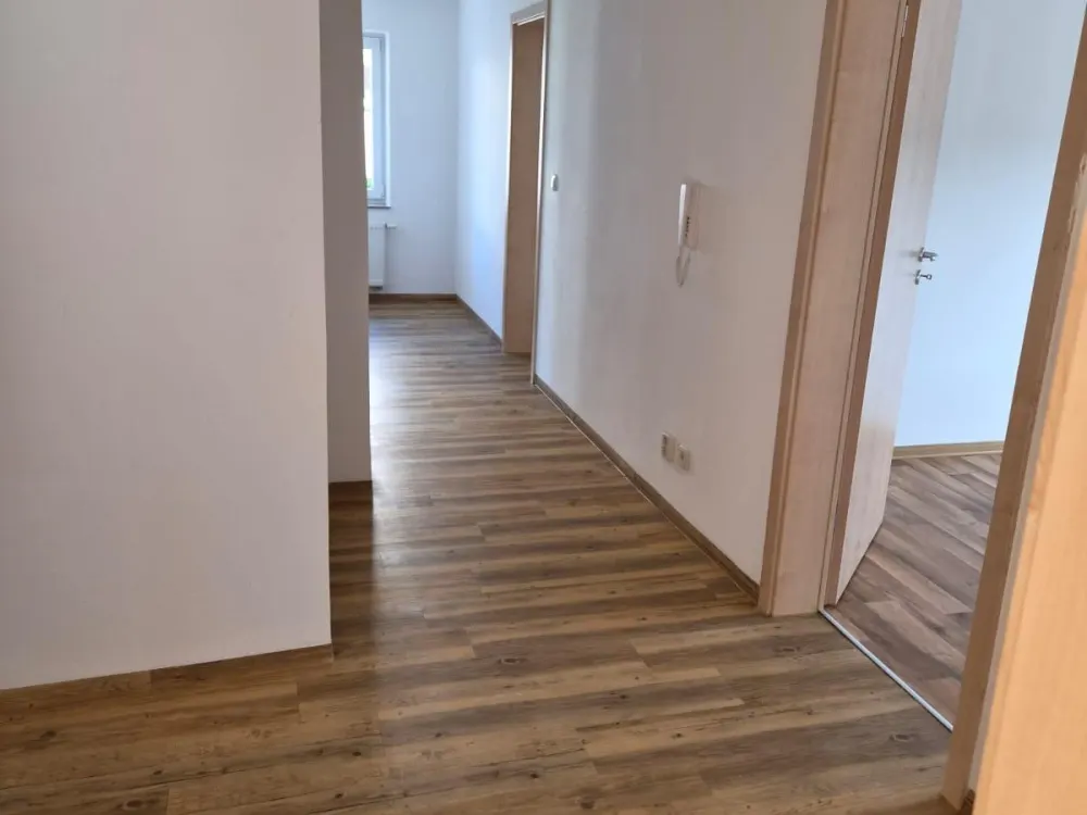 3-Zimmer-Erdgeschosswohnung mit Terrasse & 2 Stellplätzen