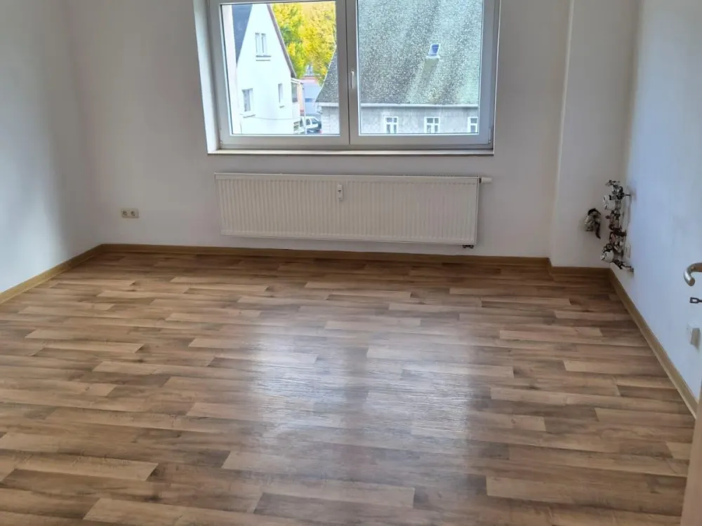 3-Zimmer-Erdgeschosswohnung mit Terrasse & 2 Stellplätzen