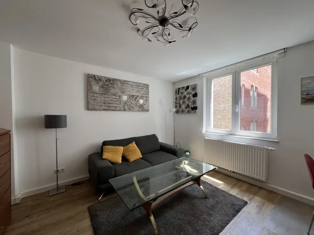 Attraktive 2-Zimmer-Wohnung mit Balkon und stilvoller Möblierung im beliebten Stuttgart-West