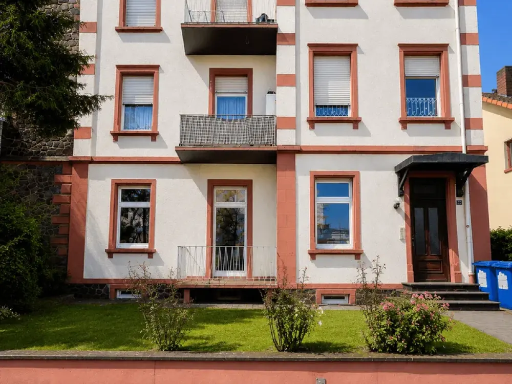 KEIN STELLPLATZ / 4-Zimmer-EG Wohnung - mit Balkon und Gartennutzung