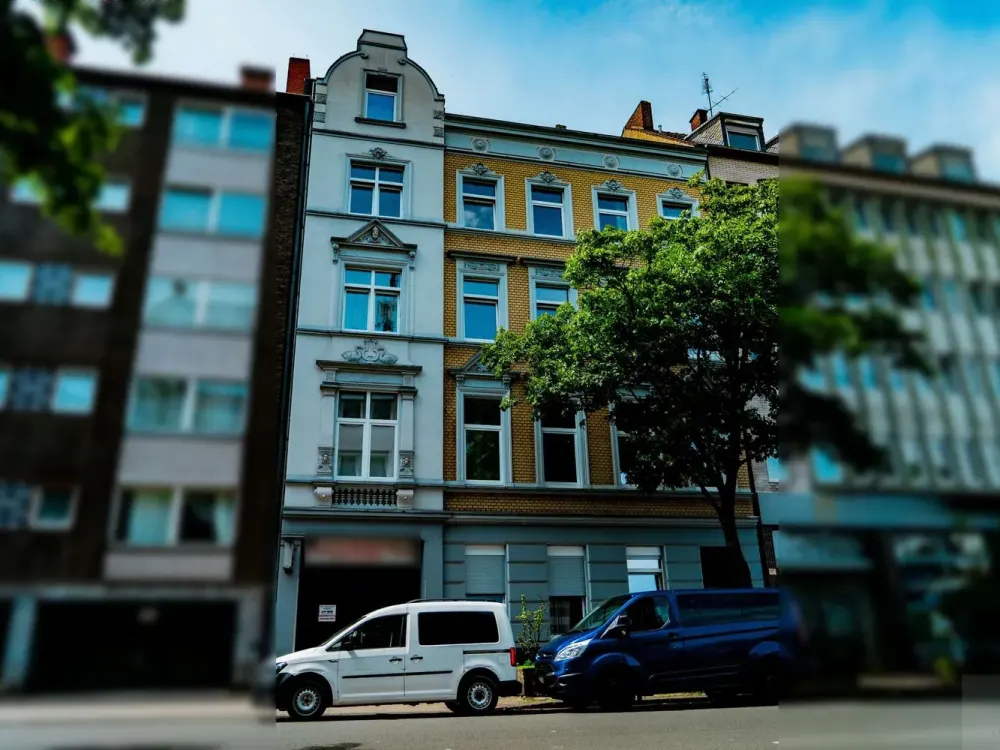 Kernsanierte 5-Zimmer-Wohnung in Düsseldorf-Oberbilk