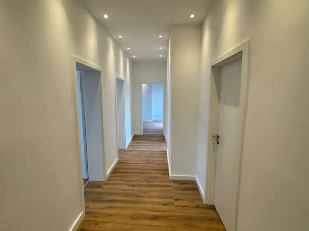 Kernsanierte 5-Zimmer-Wohnung in Düsseldorf-Oberbilk