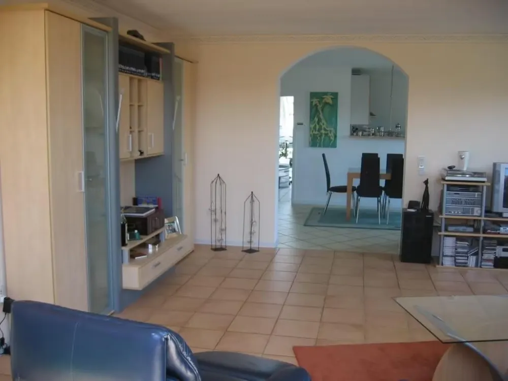 Heusweiler, Schöne großzügig geschnittene helle 3 Zimmer Wohnung