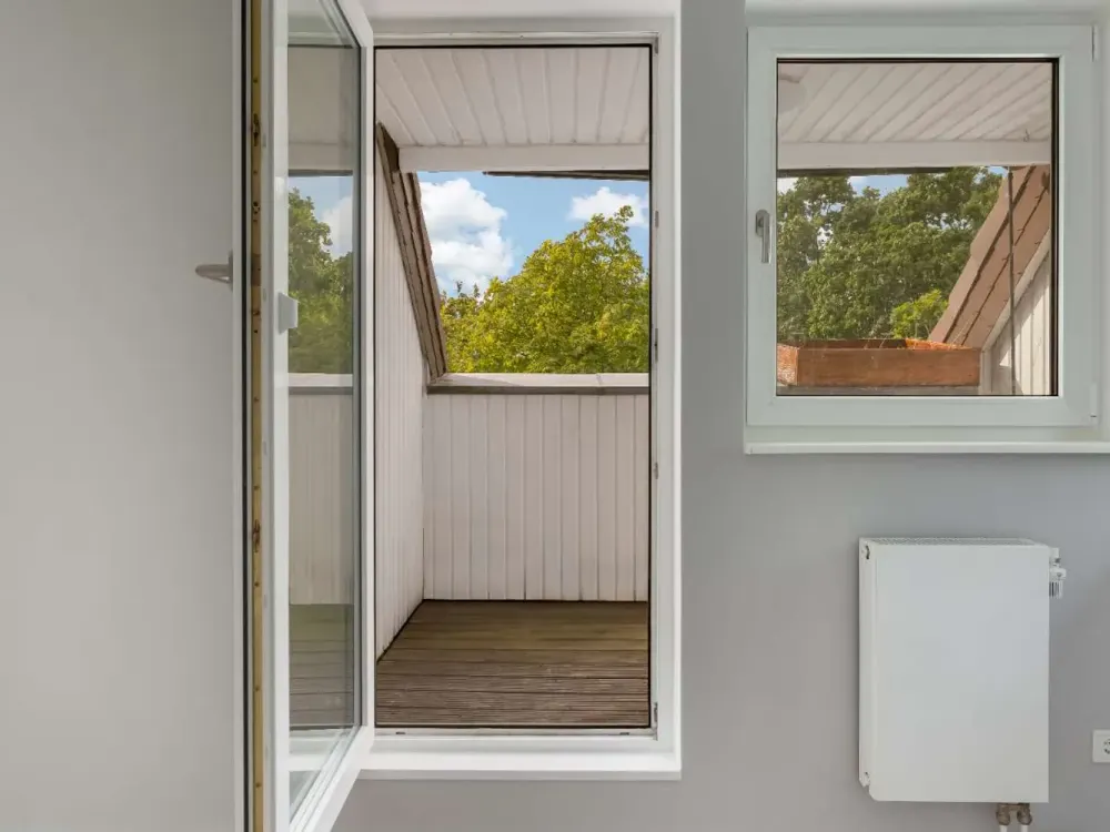 2,5 Zimmer-Wohnung mit Galerie und modernem Wohnkomfort in Elbnähe in Wedel