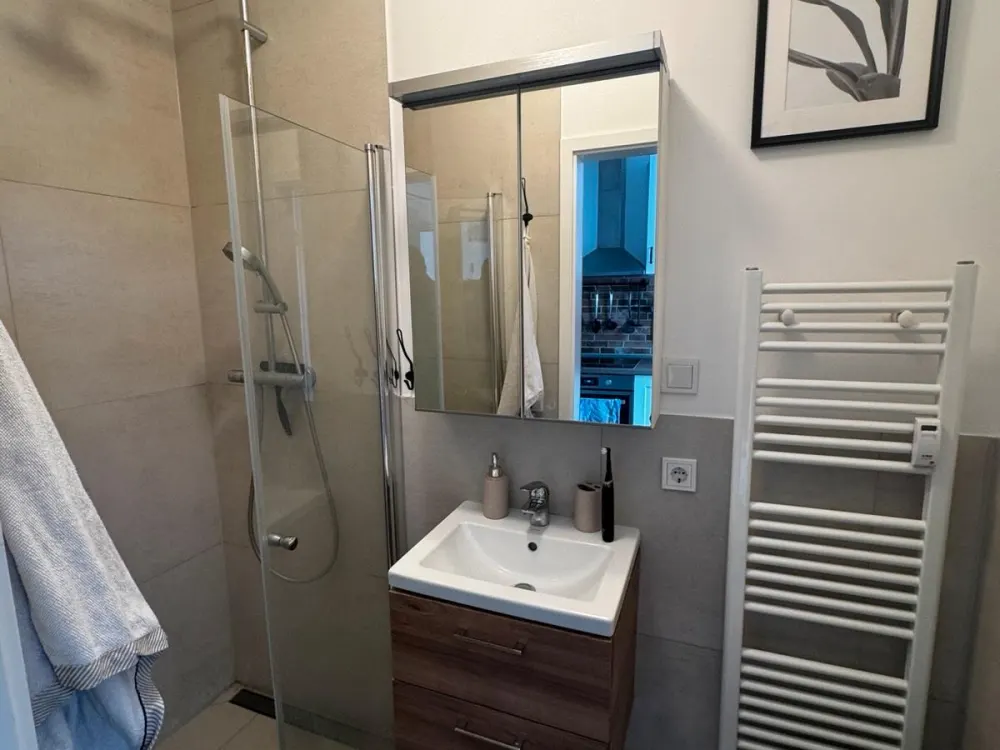 Wohnung mit Dachterasse, neu saniert, ruhige Toplage Köln