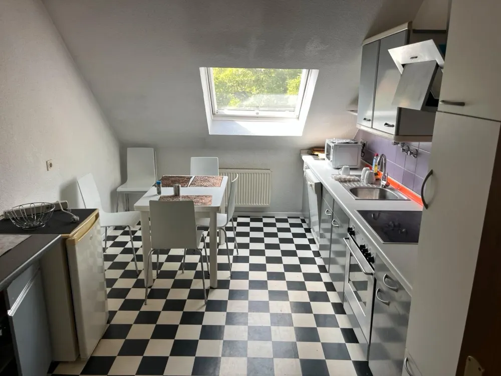 Wohnung Miete deutlich reduziert gegen Hilfe am Haus