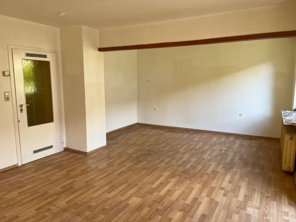 Helle 2,5-Zimmer-Wohnung mit Balkon in zentraler Lage