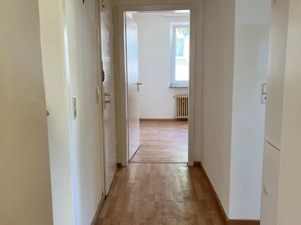 Helle 2,5-Zimmer-Wohnung mit Balkon in zentraler Lage