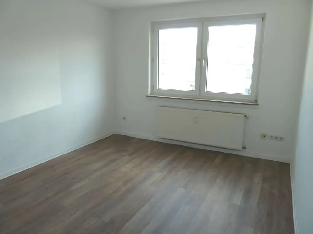 Niedrige Heizkosten durch wärmegedämmte Fassade--Tageslichtbad