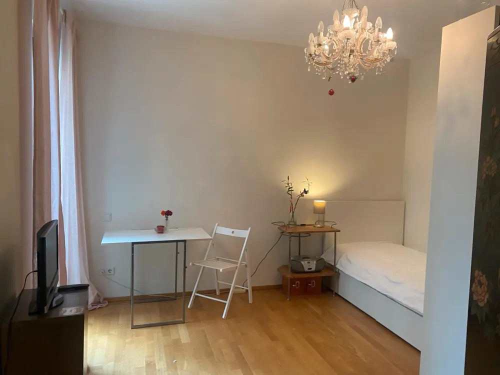 Oktoberfest freundliches sauberes Zimmer eig. Bad
