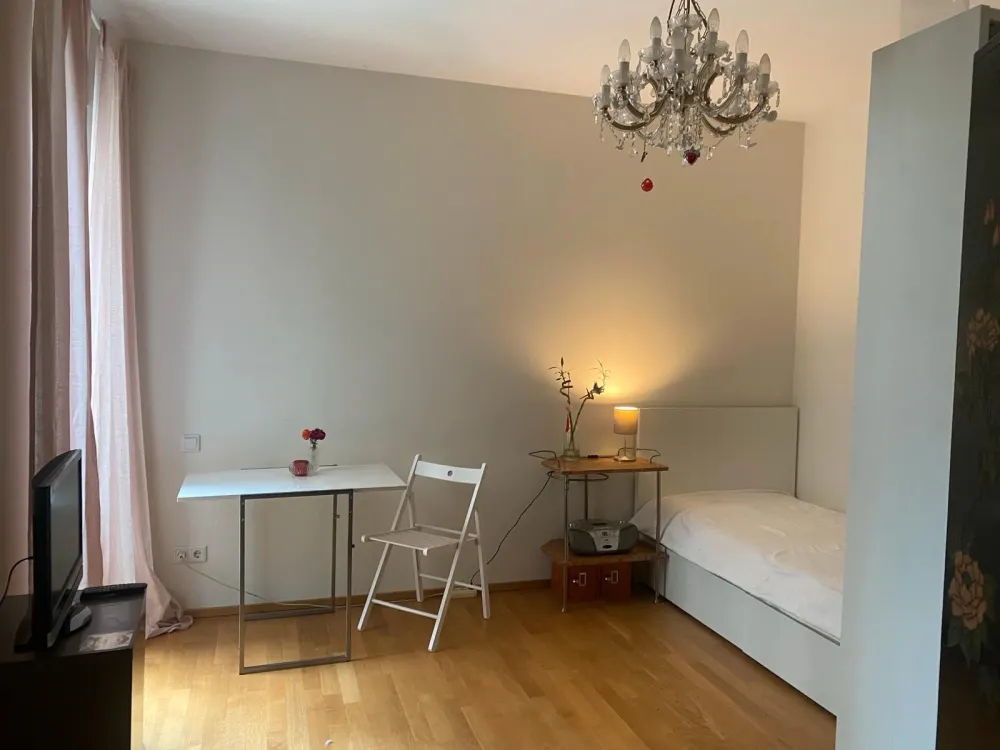 Oktoberfest freundliches sauberes Zimmer eig. Bad