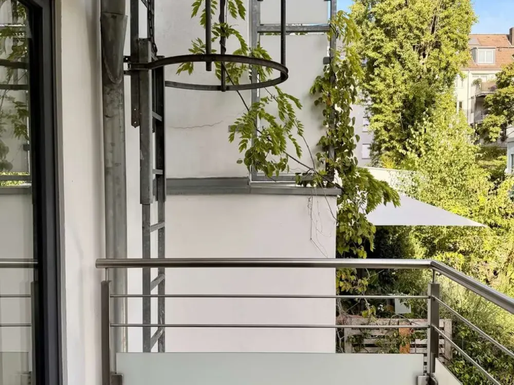 Attraktives Single-Apartment mit Balkon in begehrter Lage von Düsseldorf-Golzheim