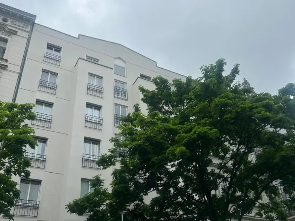 MODERNISIERTE 3-ZIMMER DACHGESCHOSSWOHNUNG IN SCHÖNEBERG