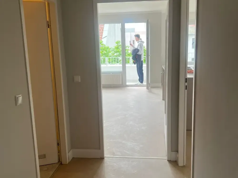 MODERNISIERTE 3-ZIMMER DACHGESCHOSSWOHNUNG IN SCHÖNEBERG