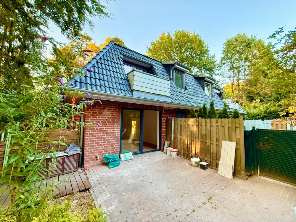 4 Zi Dachgeschoss-Maisonette (FBH, 2x WC, EBK, Stellplatz)