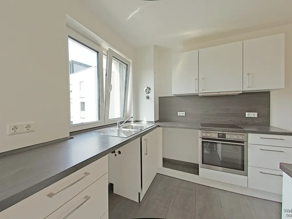 Moderne und helle 2 Zimmerwohnung mit Balkon