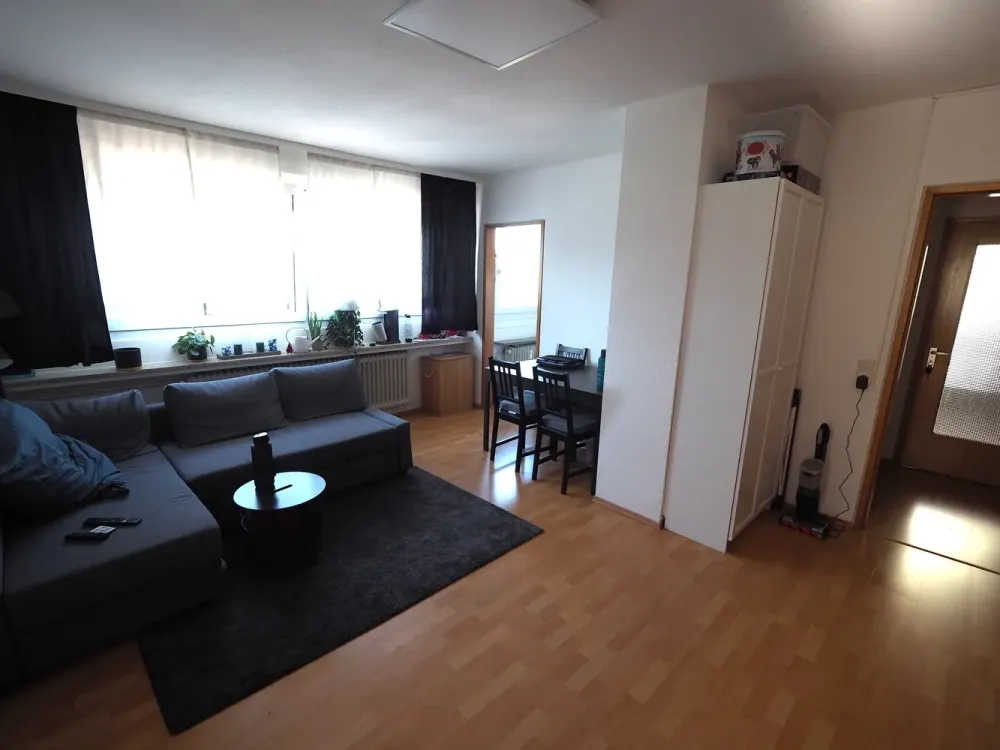 * Schicke DG-Wohnung-befristet auf 30 Monate *