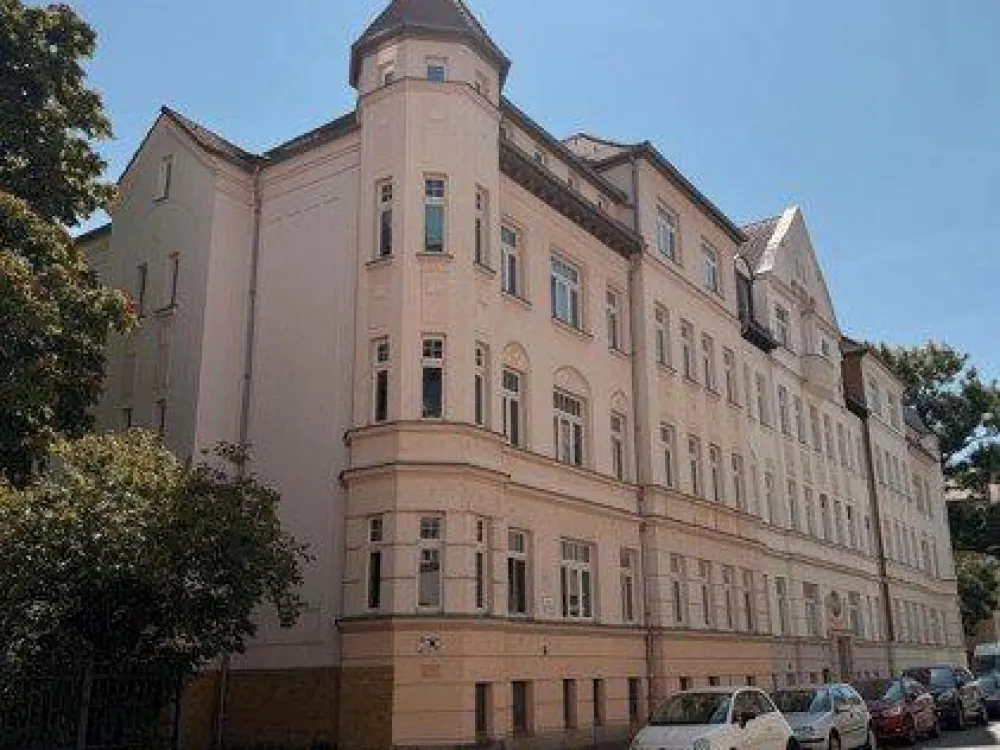 Charmante 2,5-Zimmer-Dachgeschosswohnung mit hochwertiger Ausstat