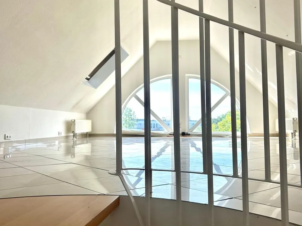 Wohnen auf 2 Ebenen 153qm Maisonette mit 3 Balkonen und TG