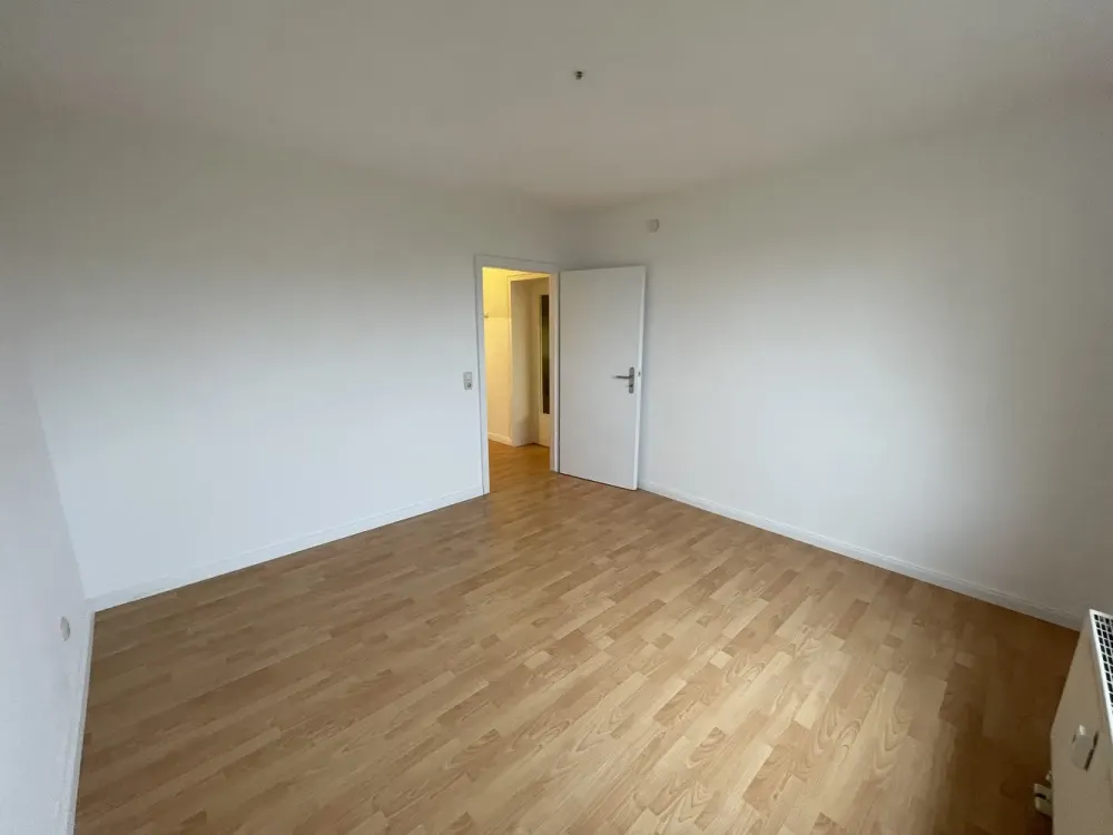 Licht und Weitblick: gepflegte 2,5-Zimmer-Wohnung mit Westbalkon in Essen-Kettwig