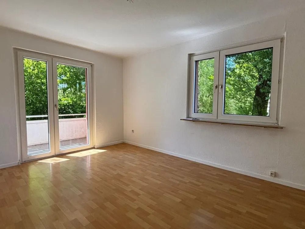 1 Monat Kaltmietfrei! Helle 3,5-Zimmer-Wohnung mit Balkon und Stellplatz