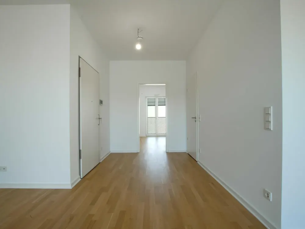 Düsseldorf-Derendorf: Penthouse with Built-in Kitchen in Quartier maxfrei, Spacious Living with a View
