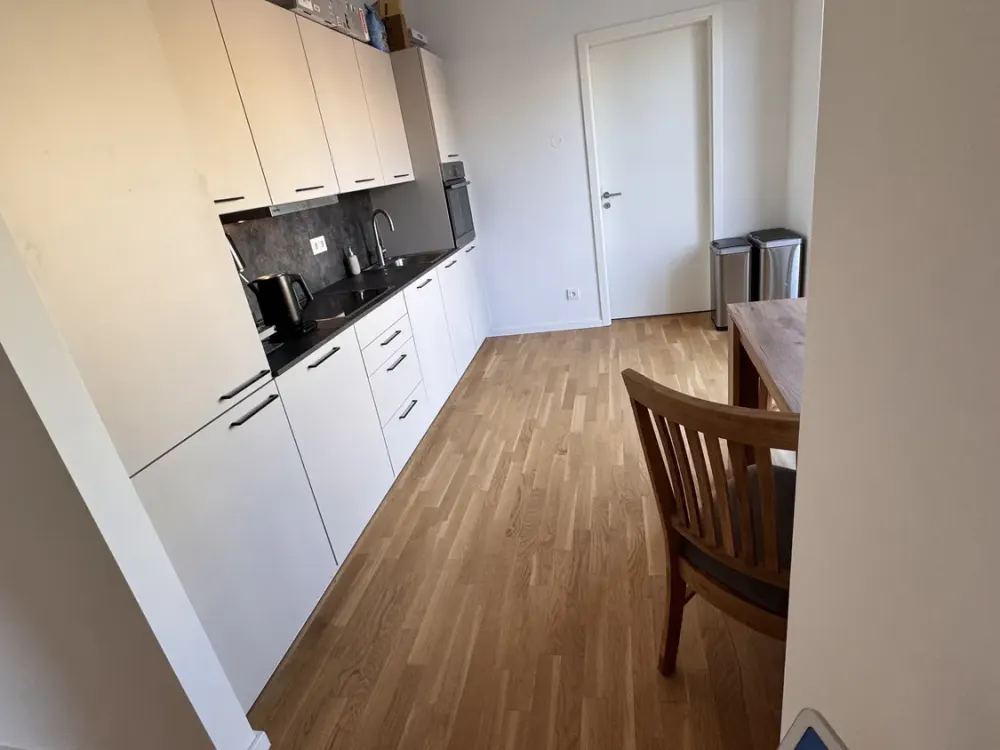 Traumlage am Wasser: Nachmieter für 3 Zimmer 75 qm Neubauwohnung mit Balkon gesucht