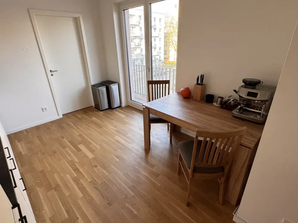 Traumlage am Wasser: Nachmieter für 3 Zimmer 75 qm Neubauwohnung mit Balkon gesucht