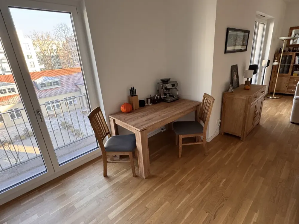 Traumlage am Wasser: Nachmieter für 3 Zimmer 75 qm Neubauwohnung mit Balkon gesucht