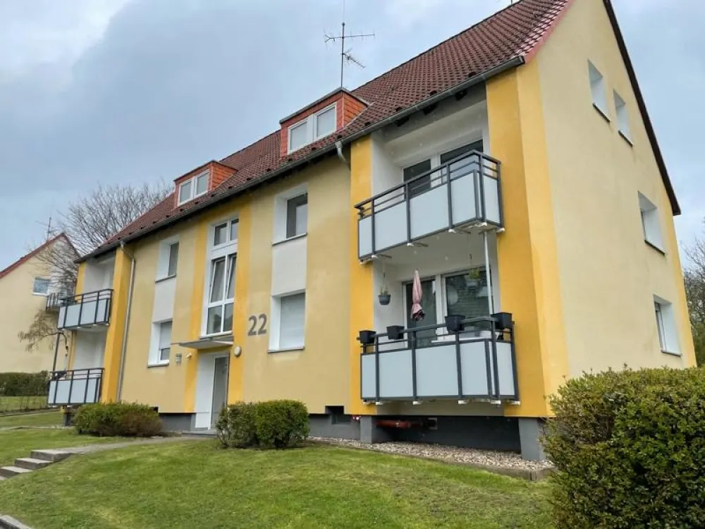 Nette Mieter gesucht: attraktive 3-Raum-Wohnung mit Sonnenbalkon