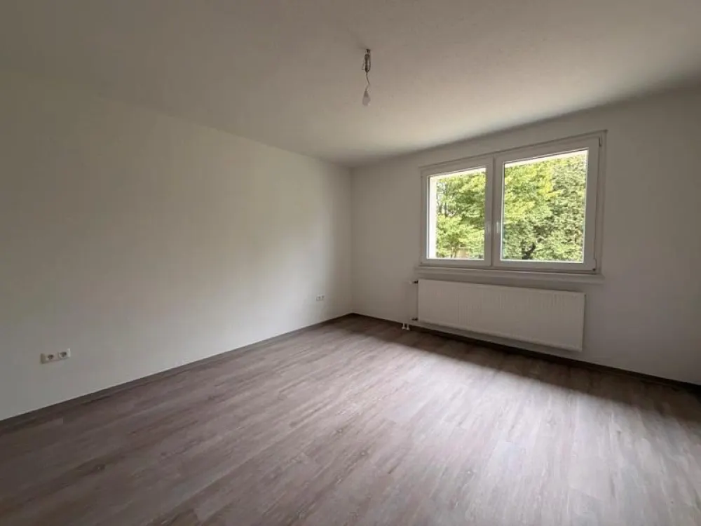 Nette Mieter gesucht: attraktive 3-Raum-Wohnung mit Sonnenbalkon