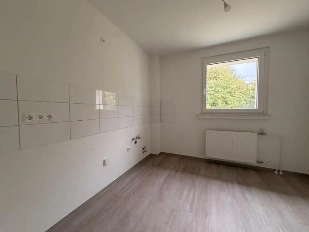 Nette Mieter gesucht: attraktive 3-Raum-Wohnung mit Sonnenbalkon