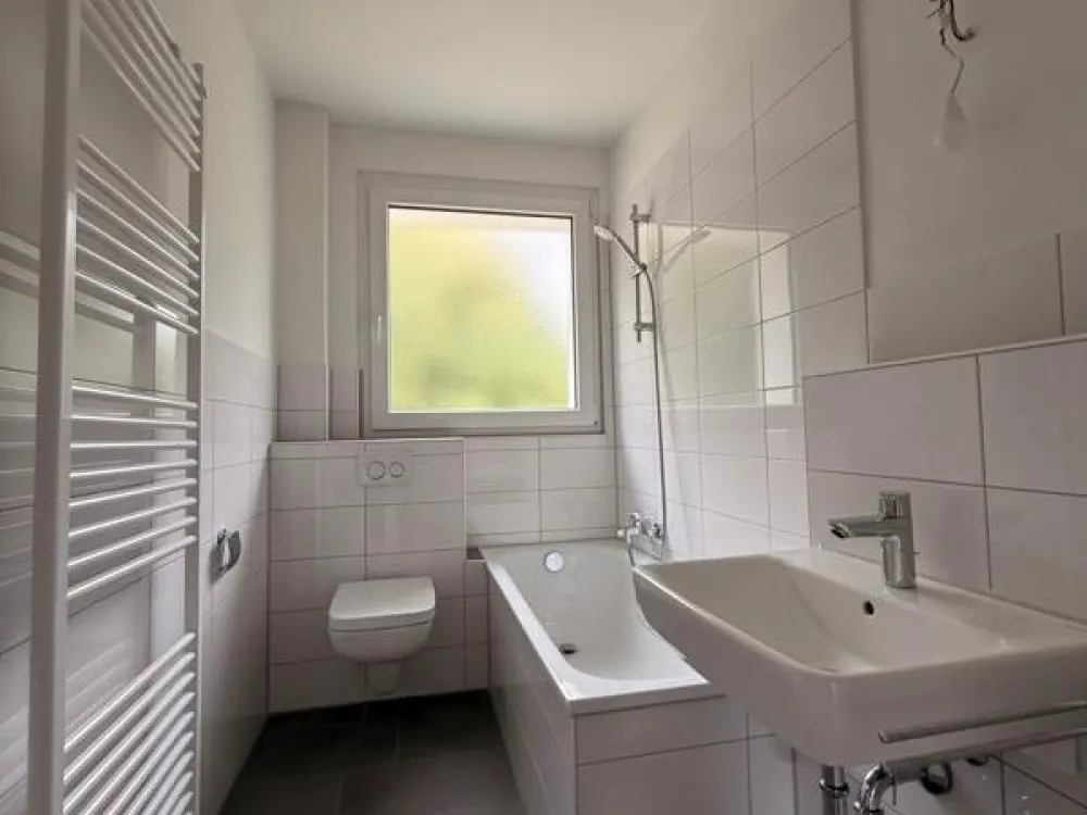 Nette Mieter gesucht: attraktive 3-Raum-Wohnung mit Sonnenbalkon