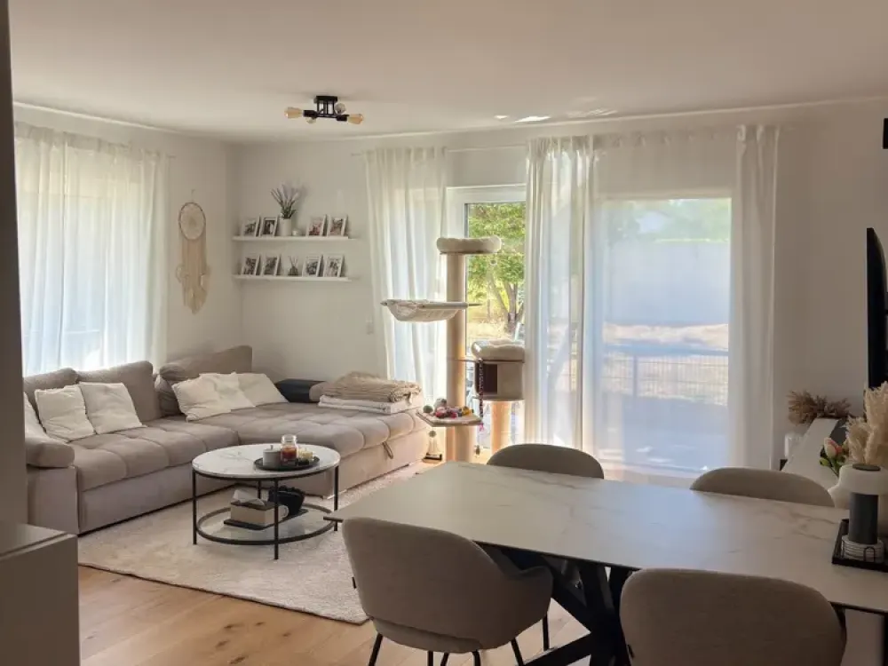 Moderne 2-Zimmer-Erdgeschosswohnung mit Terrasse und Garten in energieeffizientem Neubau