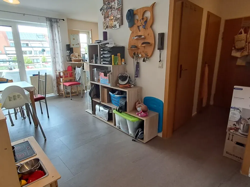 Helle 3-Zimmer-Wohnung mit 2 Balkonen und Carport in Salem