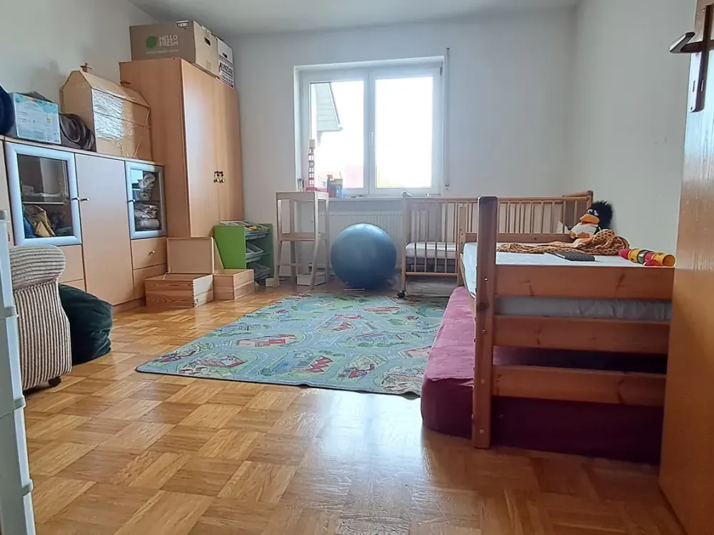 Helle 3-Zimmer-Wohnung mit 2 Balkonen und Carport in Salem
