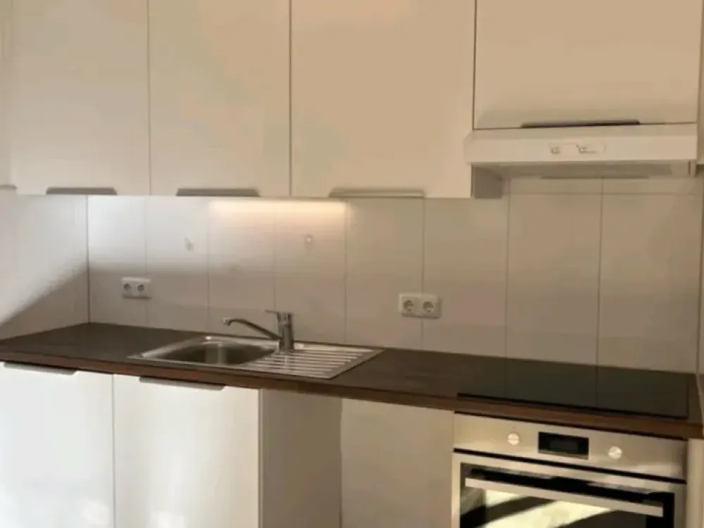Bright 2-Room Apartment with Balcony in Munich