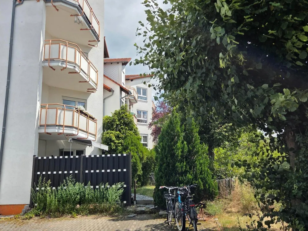 Markkleeberg, 2-Zi.-DG Whg., mit Balkon, in direkter Seenähe