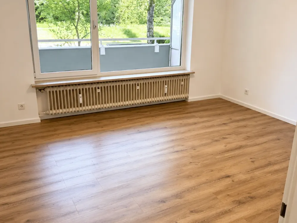 Neuer Glanz in Harlaching: Helle 2-Zimmer-Wohnung mit Balkon