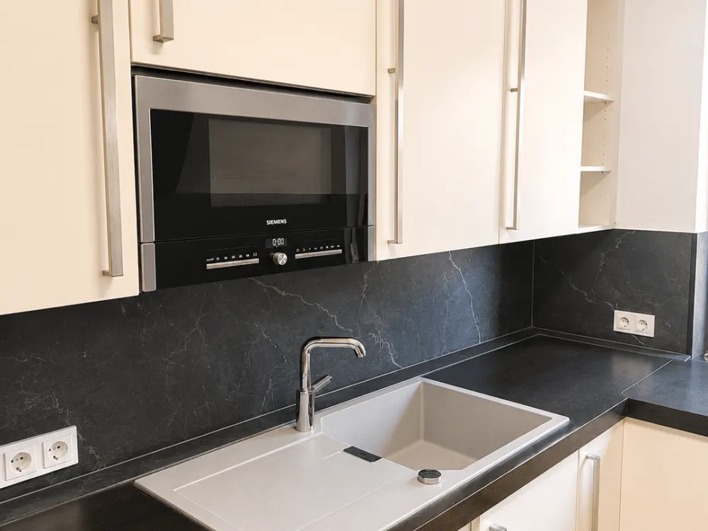 Neuer Glanz in Harlaching: Helle 2-Zimmer-Wohnung mit Balkon
