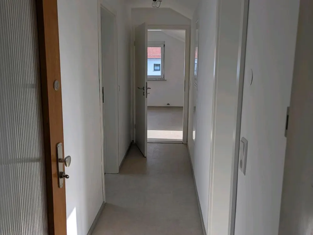Neu renovierte Dachwohnung
