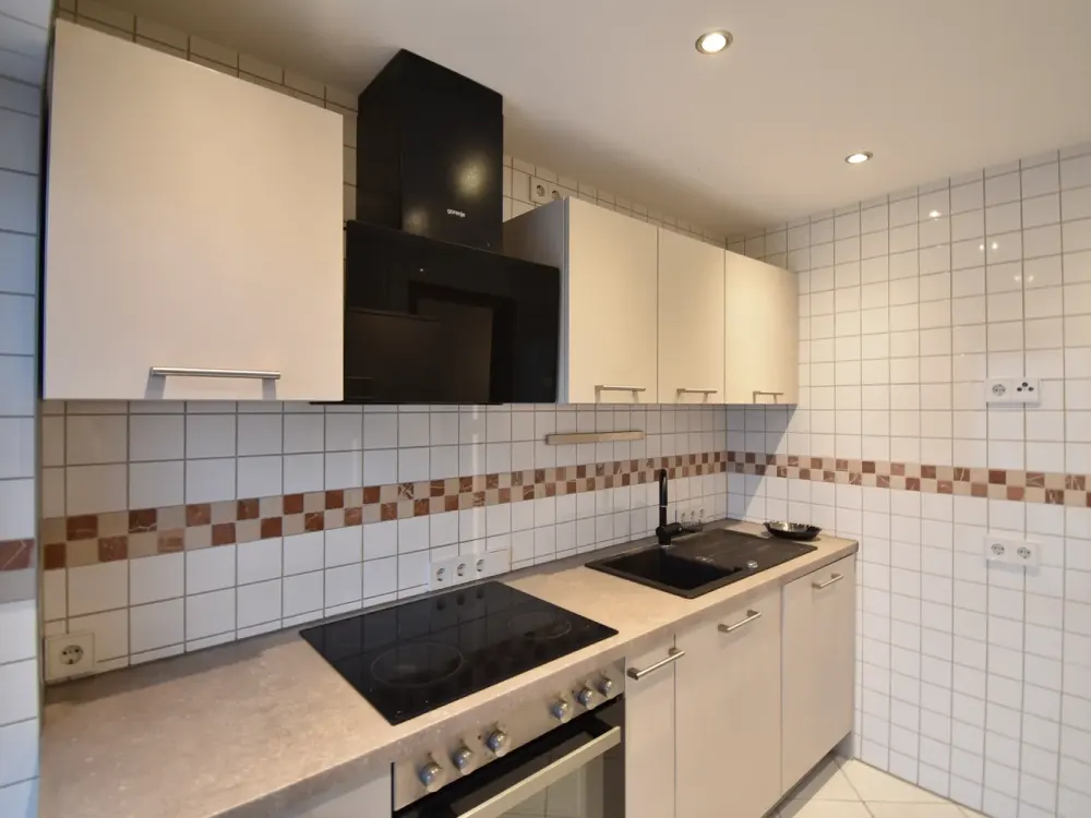D-Altstadt! Moderne 2-Zi-Whg mit Altbaucharme