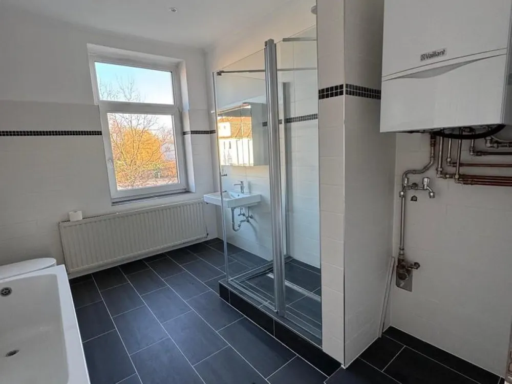 Traumhafte Altbau 3 Zimmer Wohnung in zentraler Lage