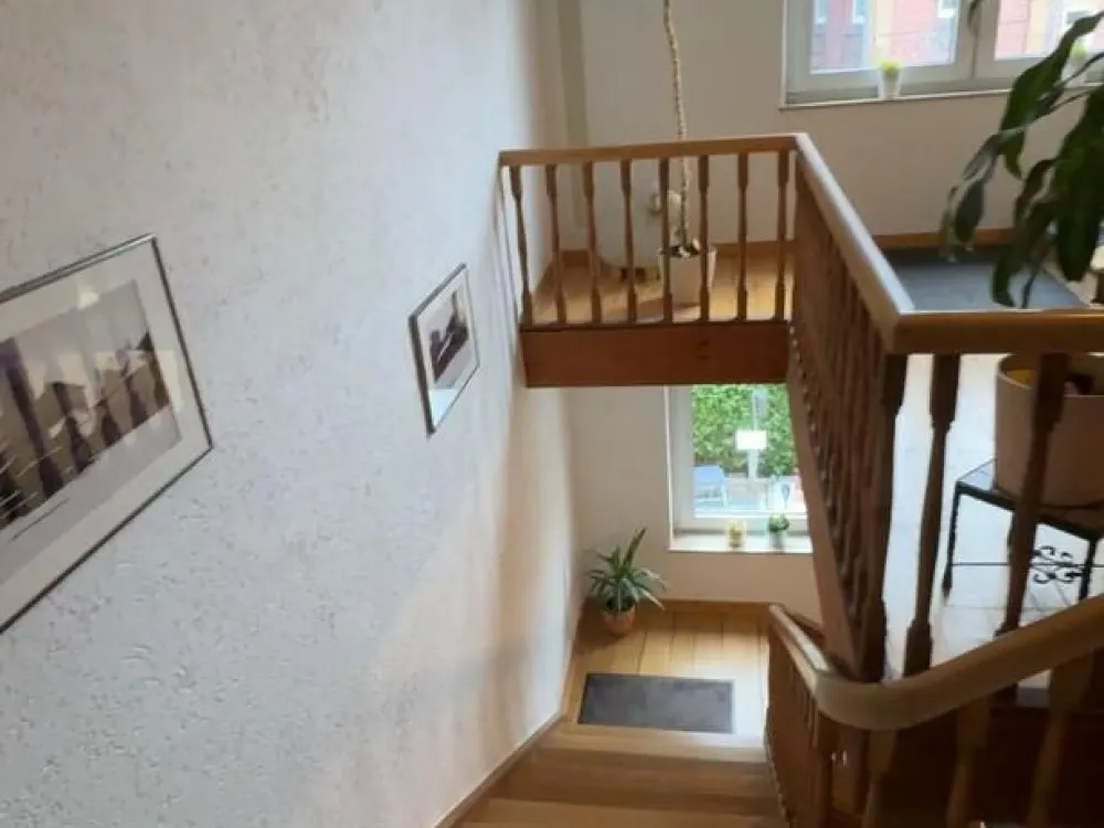 Traumhafte Altbau 3 Zimmer Wohnung in zentraler Lage