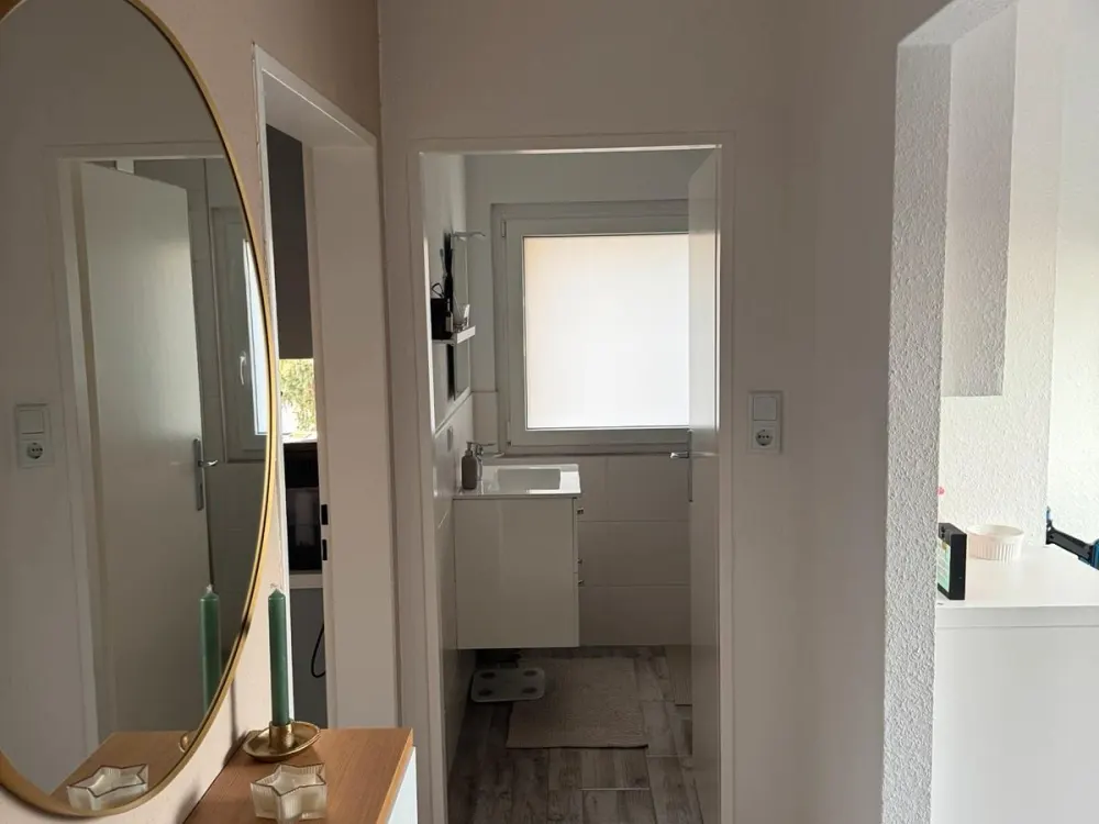 Gemütliche voll möblierte 2-Zimmer-DG-Wohnung auf dem Heilsberg