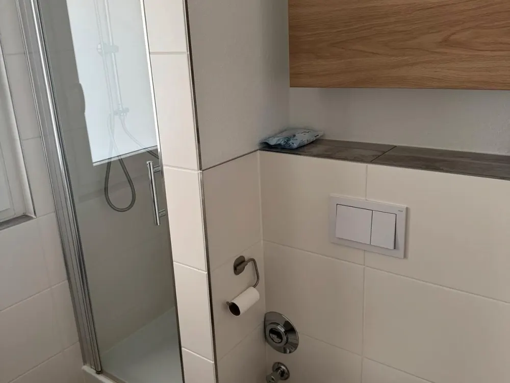 Gemütliche voll möblierte 2-Zimmer-DG-Wohnung auf dem Heilsberg