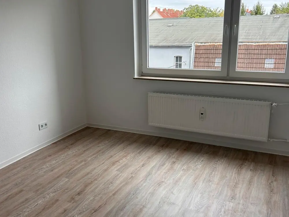 Top saniert! Ruhig und zentral ! Gr Balkon