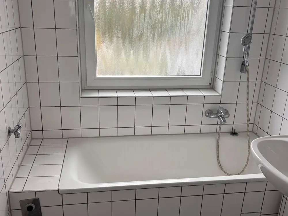 Top saniert! Ruhig und zentral ! Gr Balkon